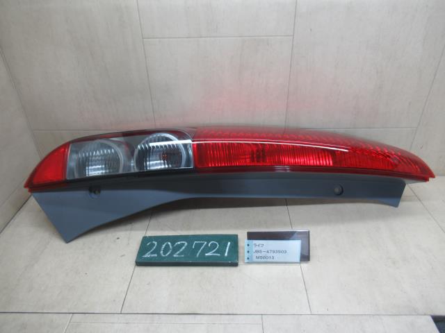 【中古】中古部品 ライフ JB5 左テールランプ 【3310120100-231028000115600】