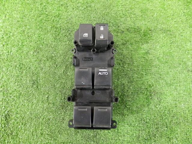 【中古】中古部品 ステップワゴン RK1 パワーウインドウスイッチ 【3260250000-000023178161900】