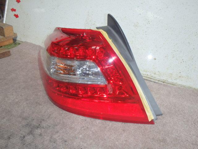 【中古】中古部品 ティアナ J32 左テールランプ 【3331010800-000021488615600】