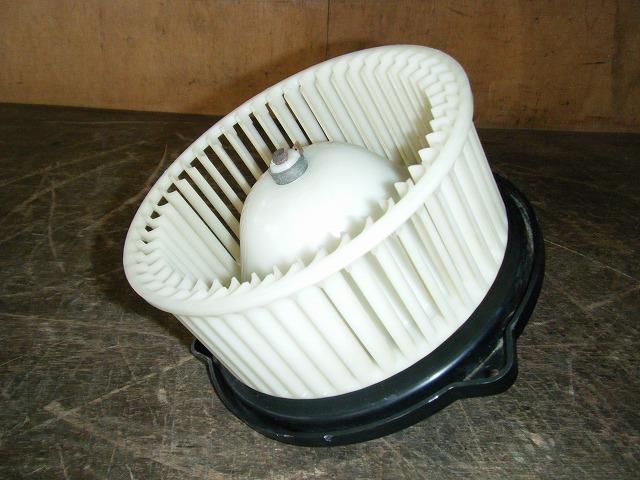 【中古】中古部品 クレスタ GX81 ヒーターブロアモーター 【3310050100-001701491767900】