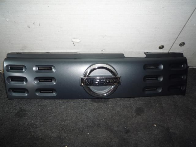 【中古】中古部品 キューブ Z12 ラジエータグリル 【3310050100-001422742710400】