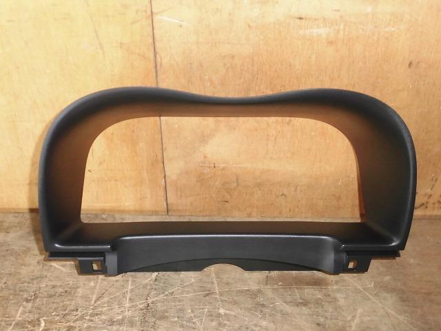 【中古】中古部品 NV350キャラバン VR2E26 クラスターパネル 【3310050100-001554516470220】