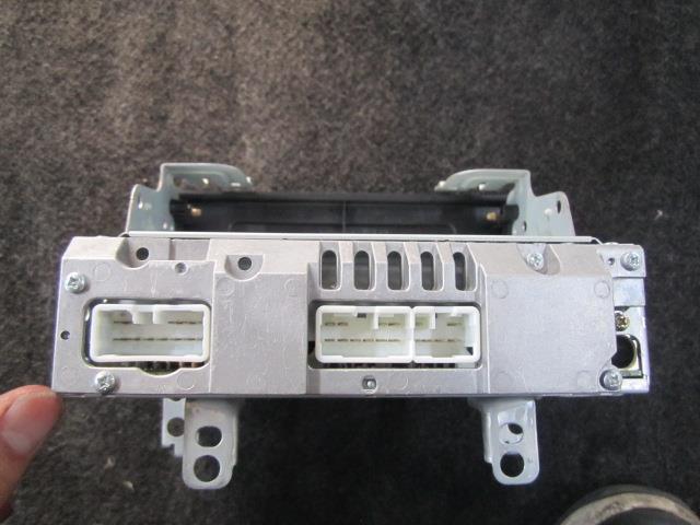 【中古】中古部品 カローラ NZE121 ラジカセ 【3310050100-001105243061200】 2