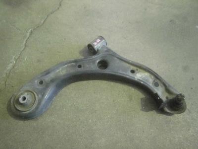 【中古】中古部品 N−BOX JF1 右フロントロアアーム 【3340180100-231109000151720】