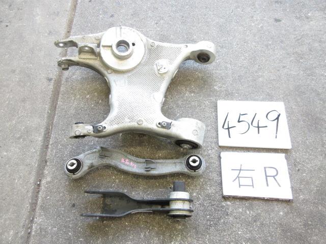 【中古】中古部品 レンジローバーヴェラール LY3VA 右リアロアアーム 【3500170000-231109503751820】