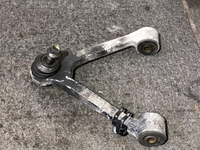 【中古】中古部品 ソアラ MZ21 左フロントアッパアーム 【3310050100-001608908051750】