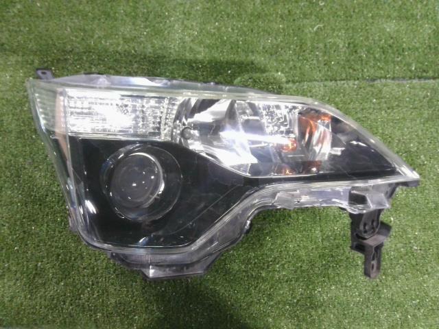 【中古】中古部品 スペイド NCP141 右ヘッドランプ 【3260460000-231113000110800】