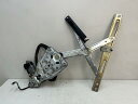 【中古】中古部品 ベンツ Eクラス 124050 右フロントドアレギュレータ・モーター 【3310070100-000193000613120】