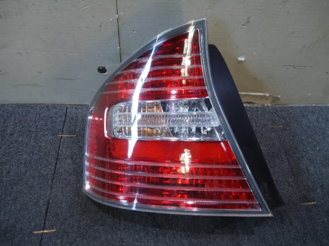 【中古】中古部品 レガシィ BL5 左テールランプ 【3310050100-001496308815600】