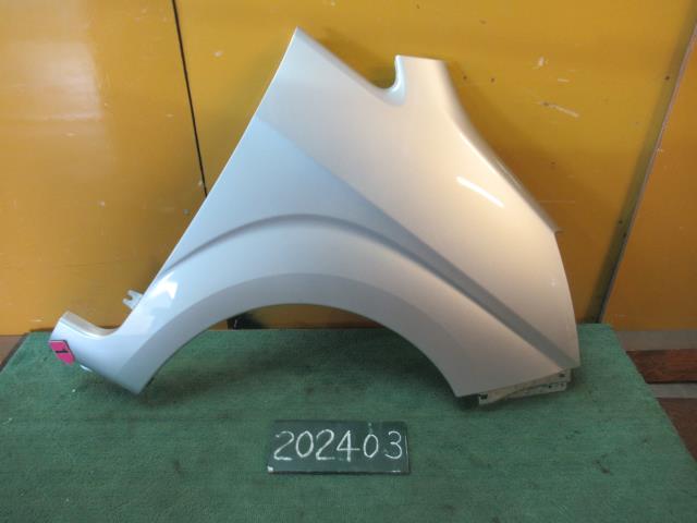 【中古】中古部品 ステラ RN1 右フロントフェンダー 【3310120100-231118000110600】