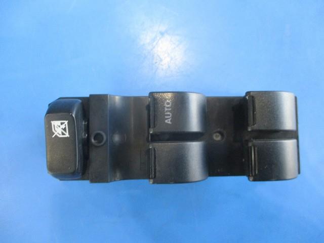 【中古】中古部品 モコ MG22S パワーウインドウスイッチ 【3310590000-000006913761900】