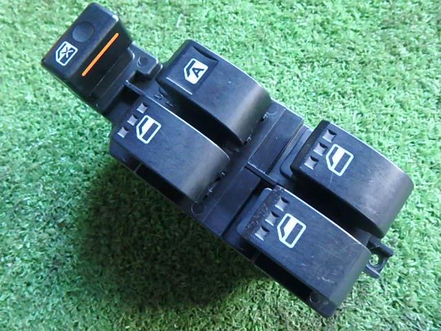 【中古】中古部品 ムーヴ L160S パワーウインドウスイッチ 【3330450100-231114000261900】