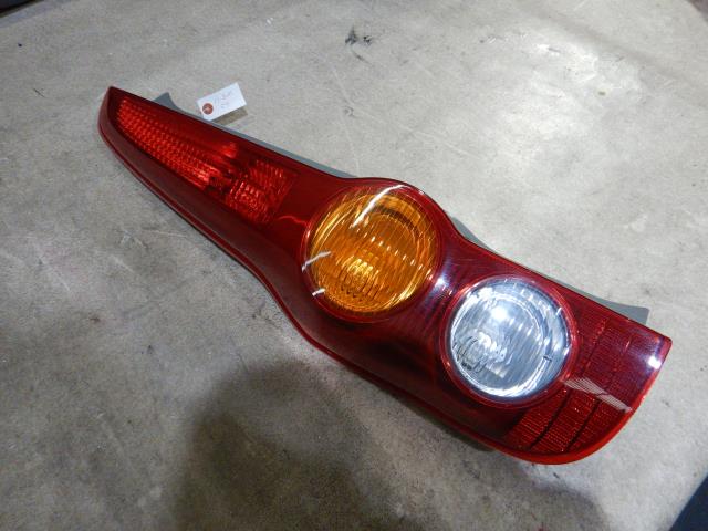 【中古】中古部品 ミラ L275S 左テールランプ 【3330810100-231117000515600】