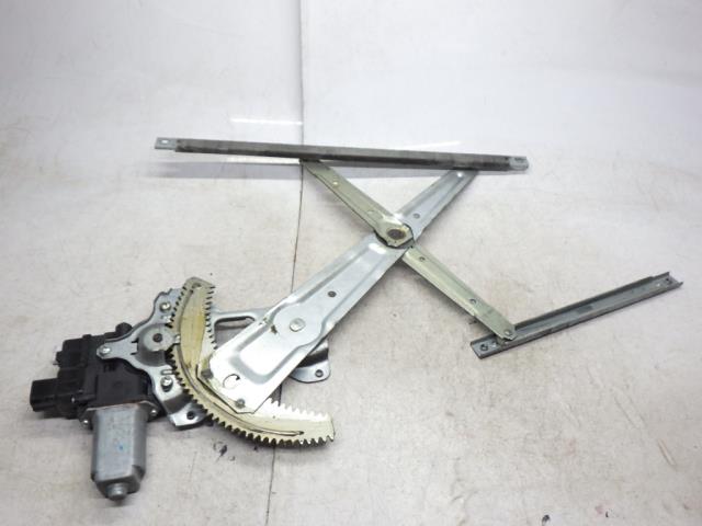 【中古】中古部品 NV100クリッパー U71V 右フロントドアレギュレータ・モーター 【3330990500-231127000313120】