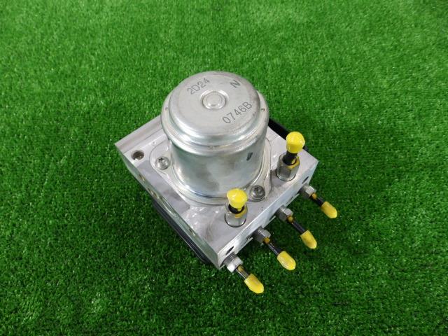 【中古】中古部品 ステップワゴン RK5 ABSアクチュエーター 【3260250000-000023198542500】