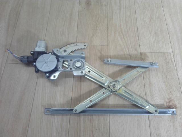 【中古】中古部品 アイ HA1W 右フロントドアレギュレータ・モーター 【3310390100-231117000313120】