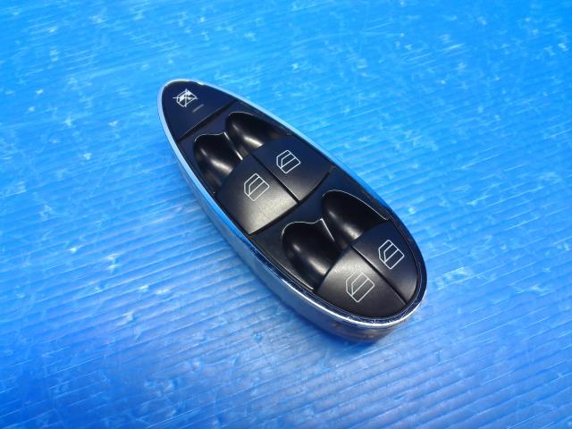【中古】中古部品 ベンツ Eクラス 211065C パワーウインドウスイッチ 【3310550000-230927000761900】