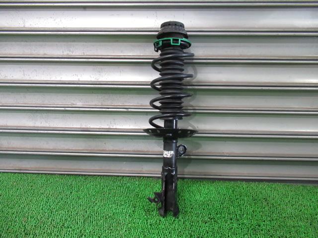 【中古】中古部品 フィット GK3 右フロントストラット 【3330540100-231207000750110】