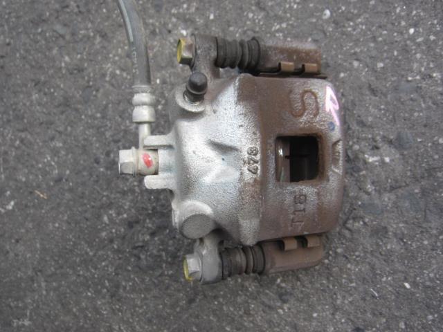 【中古】中古部品 エブリィ DA64V 右フロントキャリパー 【3340240100-202300010144330】