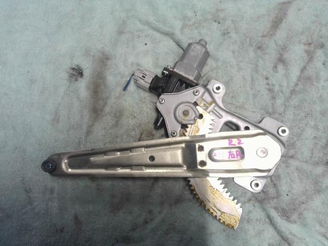 【中古】中古部品 R2 RC2 右リアドアレギュレータ・モーター 【3310200100-000020423113320】