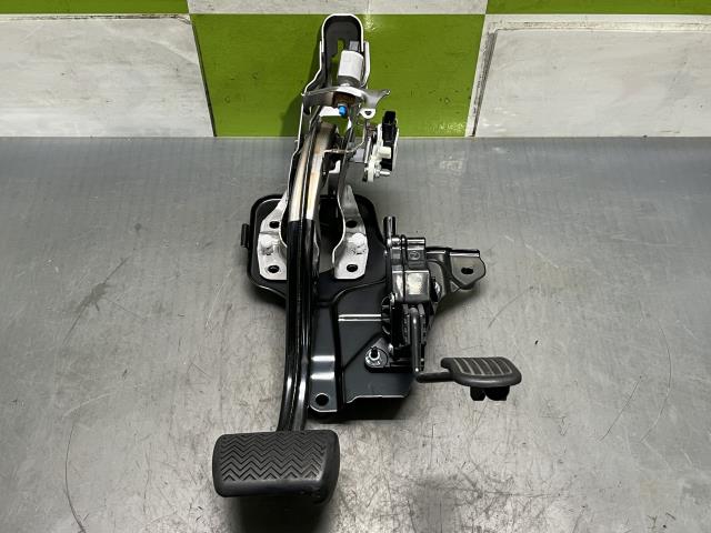 【中古】中古部品 プリウス ZVW50 ペダル 【3330530100-000005185777500】
