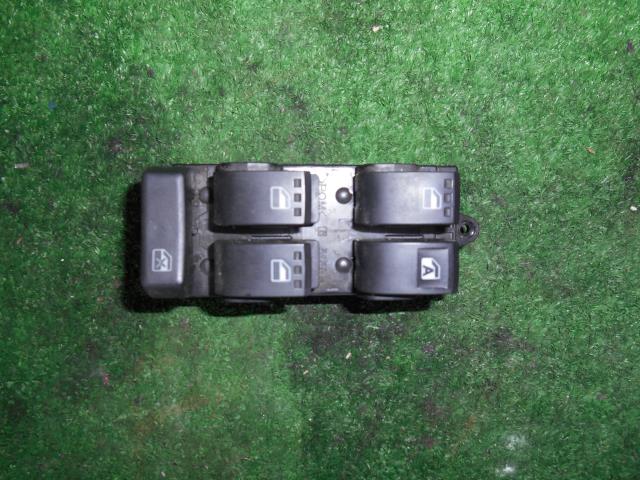 【中古】中古部品 キャスト LA250S パワーウインドウスイッチ 【3310080100-202203001361900】