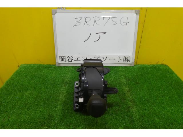 【中古】中古部品 ノア ZRR75G シフトレバー 【3331010600-001508268737850】