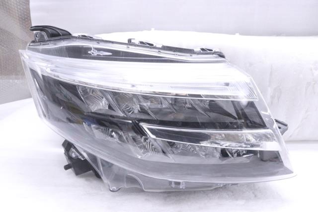 【中古】中古部品 ルーミー M900A 右ヘッドランプ 【3260520000-231220501010800】