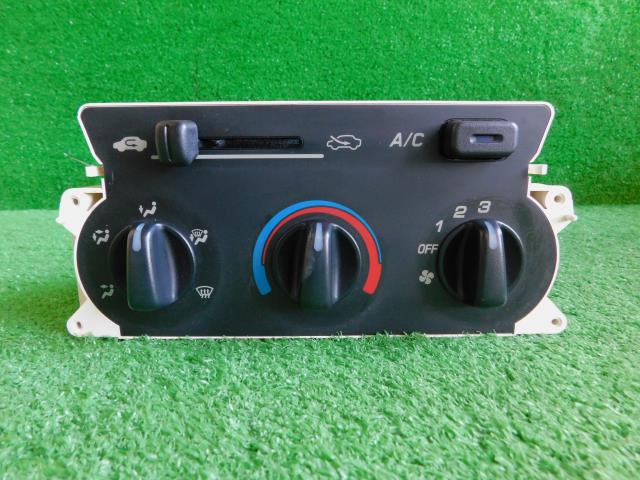 【中古】中古部品 バモスホビオ HJ1 A/Cスイッチパネル 【3330610100-230920000160900】