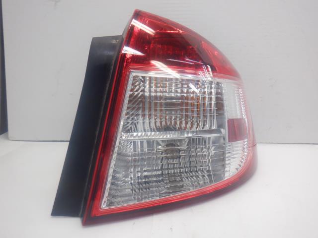 【中古】中古部品 SX4 YC11S 右テールランプ 【3310250100-000233024515500】