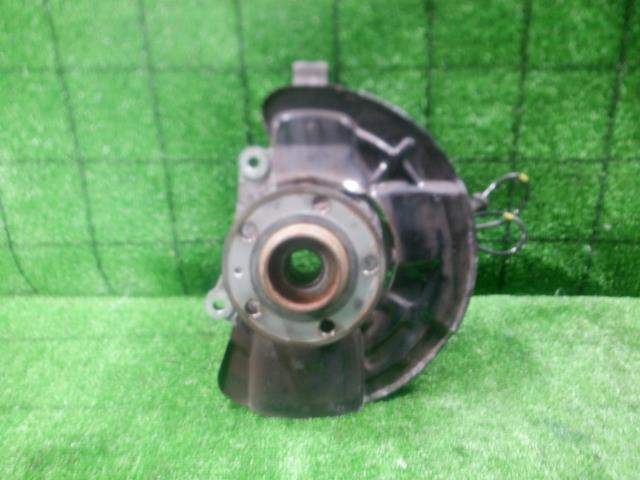 【中古】中古部品 ボルボ 70シリーズ SB5244W 左フロントナックルハブ 【3330420100-231216000144340】