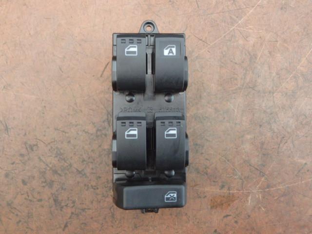 【中古】中古部品 ムーヴキャンバス LA850S パワーウインドウスイッチ 【3331010800-000021712661900】
