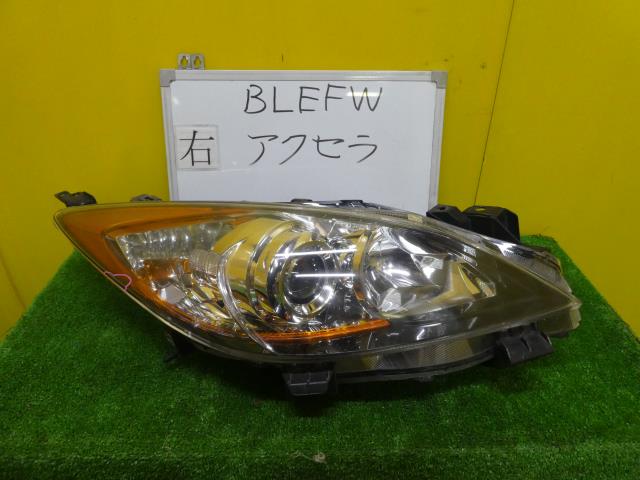 【中古】中古部品 アクセラ BLEFW 右ヘッドランプ 【3331010600-001510673210800】