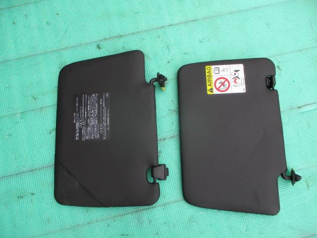 【中古】中古部品 ハイゼットキャディー LA700V サンバイザー 【3310190100-000233022277350】