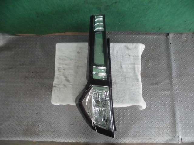 【中古】中古部品 ジャスティ M900F 左テールランプ 【3310420000-000002098715600】