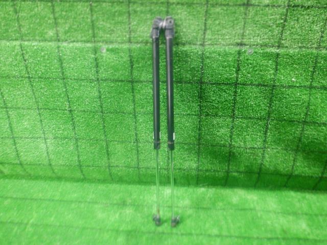 【中古】中古部品 サクシード NCP55V バックドアダンパー 【3330420100-231223000177250】