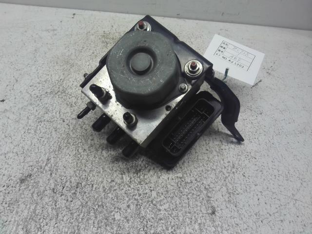 【中古】中古部品 スイフト ZC72S ABSアクチュエーター 【3310160100-000004252742500】