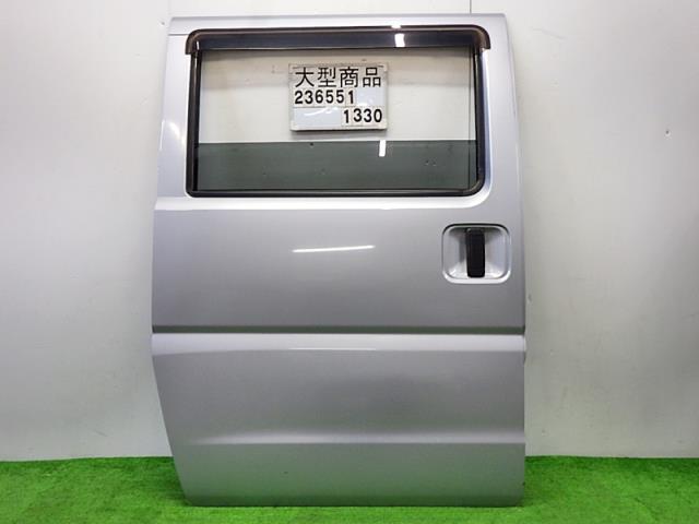 中古部品 クリッパー U72V 右リアドア 