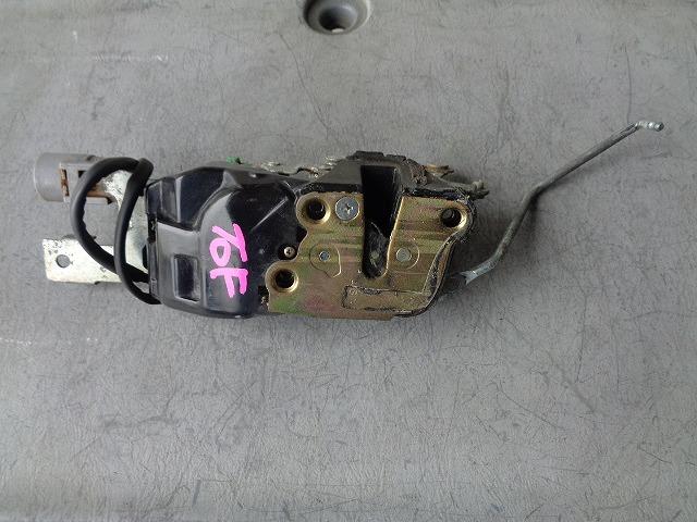 【中古】中古部品 マークII GX90 右フロントドアロックソレノイド 【3340080100-240120000164550】