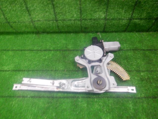 【中古】中古部品 eKワゴン H81W 左リアドアレギュレータ・モーター 【3330420100-240122000213420】