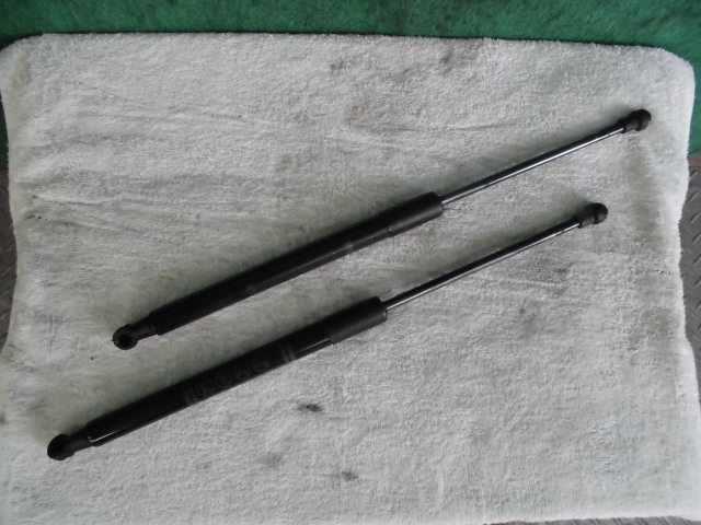 【中古】中古部品 プリウス ZVW52 バックドアダンパー 【3310420000-000002246377250】