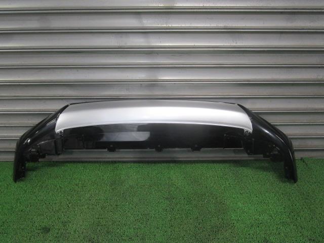 メーカー ホンダ 車名 ヴェゼル 型式類別 グレード G 認定型式 6BA-RV3 車両タイプ 5DJワゴン 年式 R3/4 シフト CVT 駆動 通称型式 RV3 エンジン型式 L15Z ミッション型式 アクスル型式 車体色 車体色No トリム色No 走行距離(Km) メーカー純正品番 部品メーカー品番 保証 0ヶ月/0km 付加情報 71161-3MO-JO/新車外し 商品情報 ※純正番号およびモデル番号は参考としてください。※リビルト部品を購入される際のお願い【再生部品】と表示されているものをリビルト部品と呼んでいます。リビルト部品の場合には、交換時に取り外した部品をご返却していただく場合があります。詳しくはこちら※大物商品(ドア・ボンネット・バンパー等)は個人宅への配送ができない場合がございます。その場合、最寄りの配送業者支店止め等の対応となりますので、あらかじめご了承ください。 ページ上部へ【中古】中古部品 ヴェゼル RV3 フロントリップスポイラー 【3330540100-240125000510130】