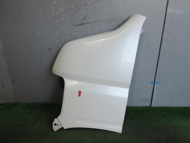 【中古】中古部品 バモス HM1 左フロントフェンダー 【3330560100-240127000410700】