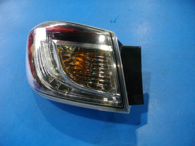 【中古】中古部品 アクセラ BLEFP 左テールランプ 【3310590000-000007201415600】