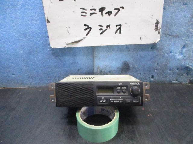 【中古】中古部品 ミニキャブ U61T ラジオ 【3310220100-240104000161100】