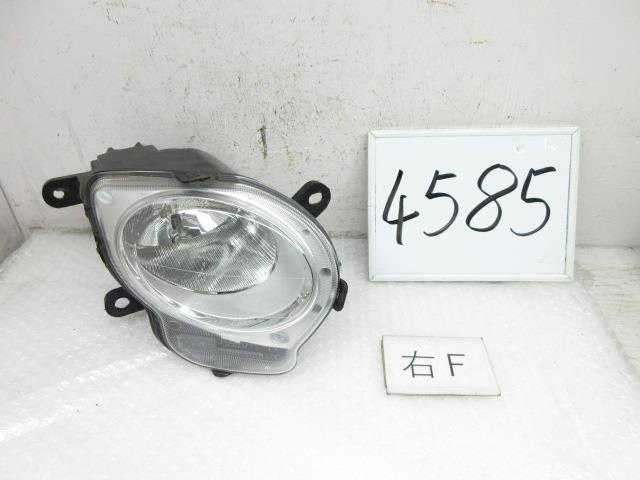 【中古】中古部品 フィアット 500 31209 右フォグランプ 【3500170000-240203500110850】