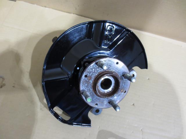 【中古】中古部品 フィット GP5 右フロントナックルハブ 【3330460100-000001570044310】