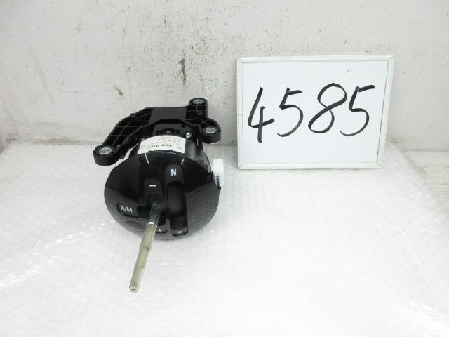 【中古】中古部品 フィアット 500 31209 シフトレバー 【3500170000-240205501037850】