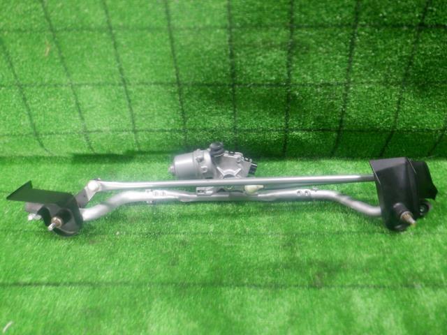 【中古】中古部品 スペーシア MK53S フロントワイパーモーター 【3330420100-240131000161600】
