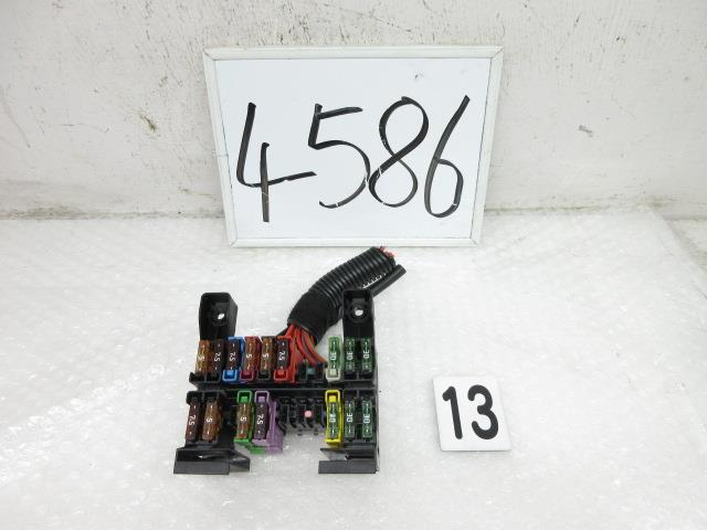 【中古】中古部品 ベンツ Eクラス 211052C ヒューズボックス 【3500170000-240208503467800】